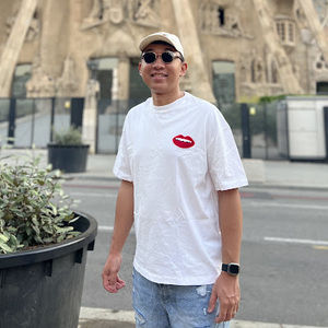 Meet your Posher, Renzo ruiz